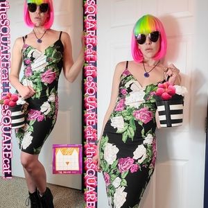 Vtg🌹Betsey Johnson🌹 wild Roses bodycon sundress!